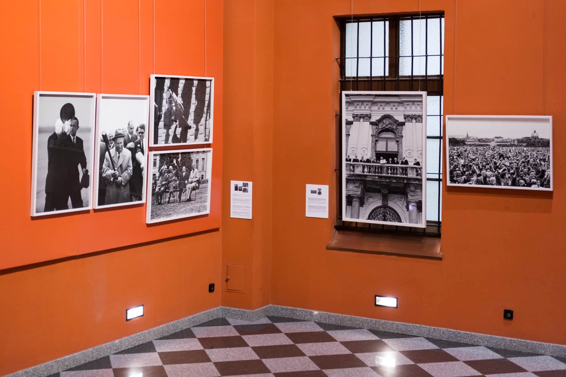 "Lessing przedstawia Lessinga" wystawa fotografii Ericha Lessinga.